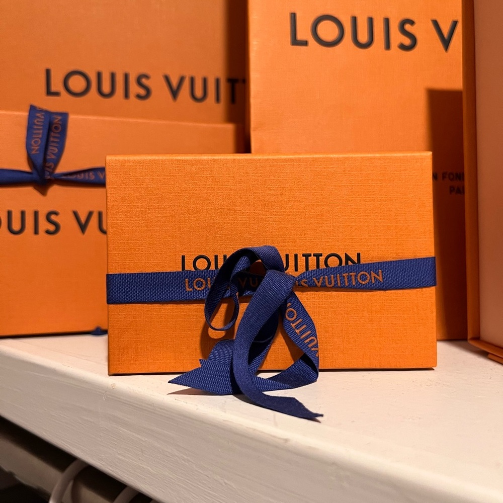 LOUIS VUITTON | LV Mini Gift Box / Wallet Gift Box with Cloth Pouch